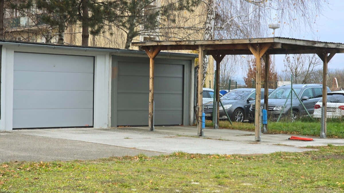 Výnimočná ponuka garáže s prístreškom pre dve autá v Piešťanoch — foto 2