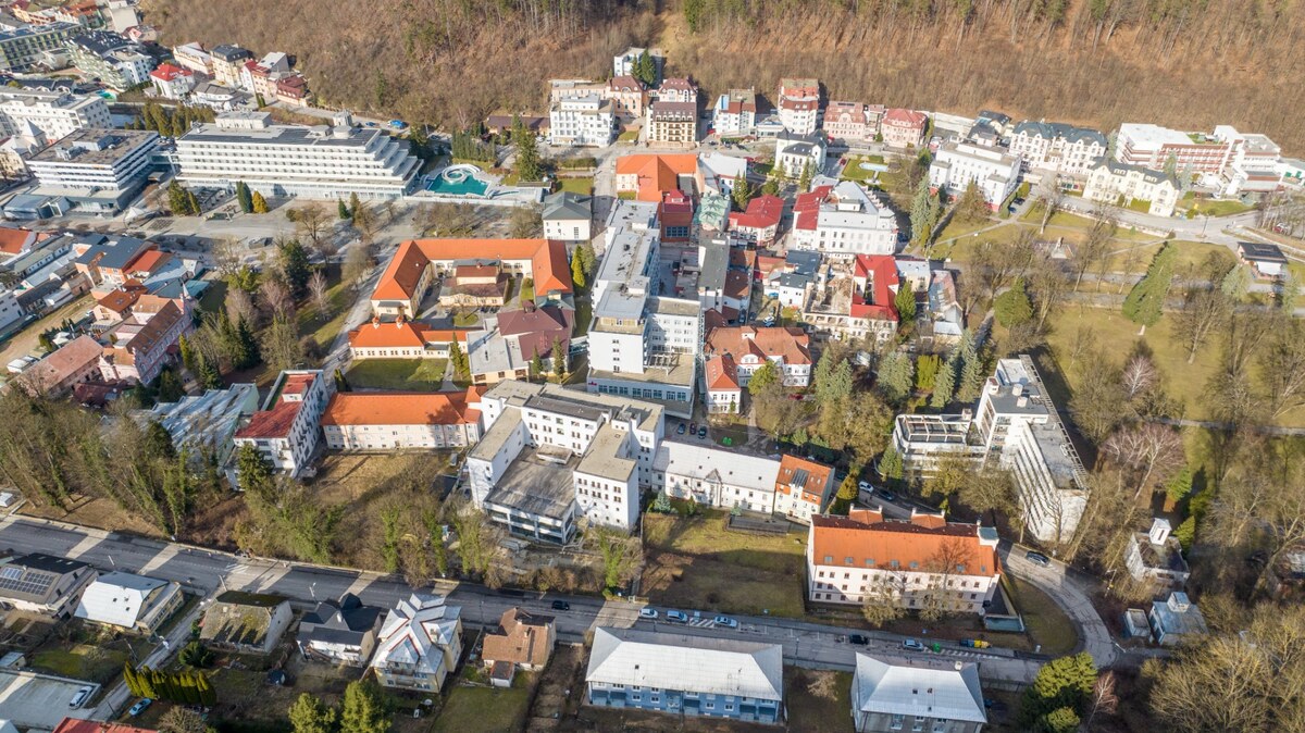 Exkluzívny investičný  pozemok Trenčianske Teplice, 1244m2 — foto 4