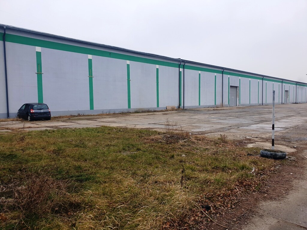 Prenájom - výrobná hala s rozlohou 4 000 m² - Tr. Bohuslavice, NMnV — foto 14