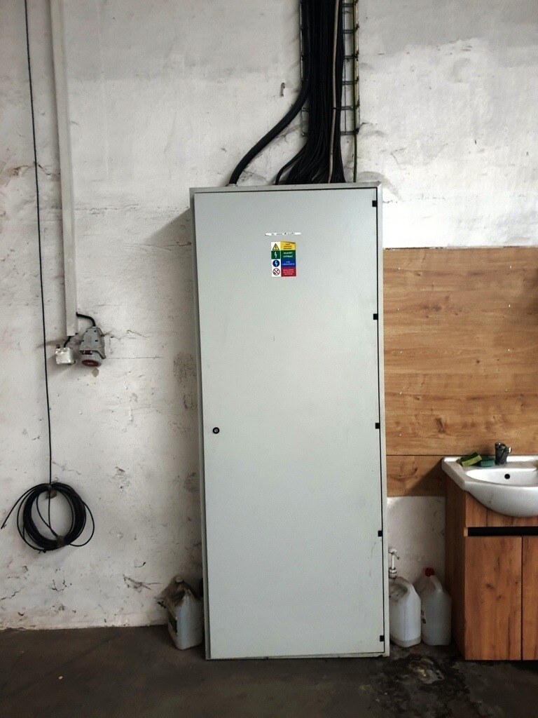 Prenájom - výrobná hala s rozlohou 4 000 m² - Tr. Bohuslavice, NMnV — foto 7