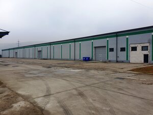 Prenájom - výrobná hala s rozlohou 4 000 m² - Tr. Bohuslavice, NMnV — foto 1