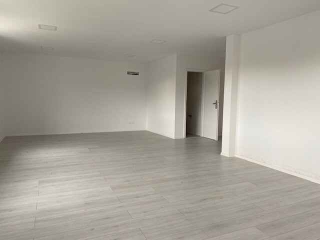 Kancelárske a prevádzkové priestory- Dubnica nad Váhom (52 m2, 104 m2) — foto 15