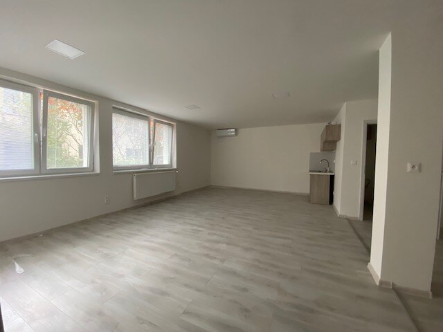 Kancelárske a prevádzkové priestory- Dubnica nad Váhom (52 m2, 104 m2) — foto 7