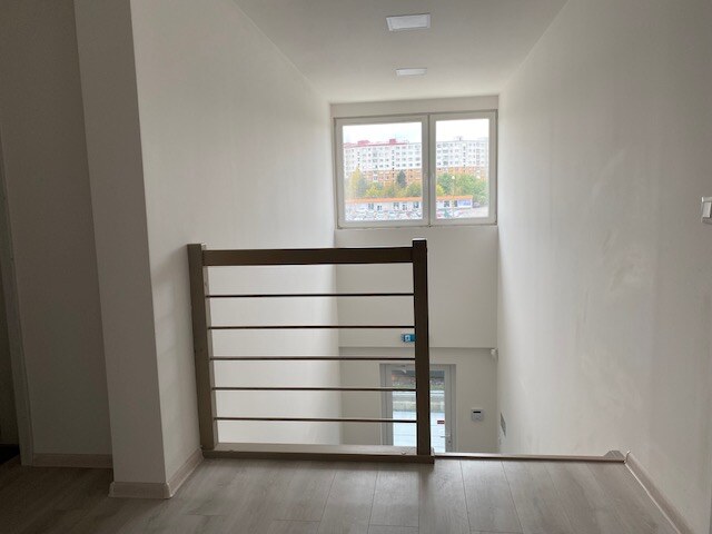 Kancelárske a prevádzkové priestory- Dubnica nad Váhom (52 m2, 104 m2) — foto 9