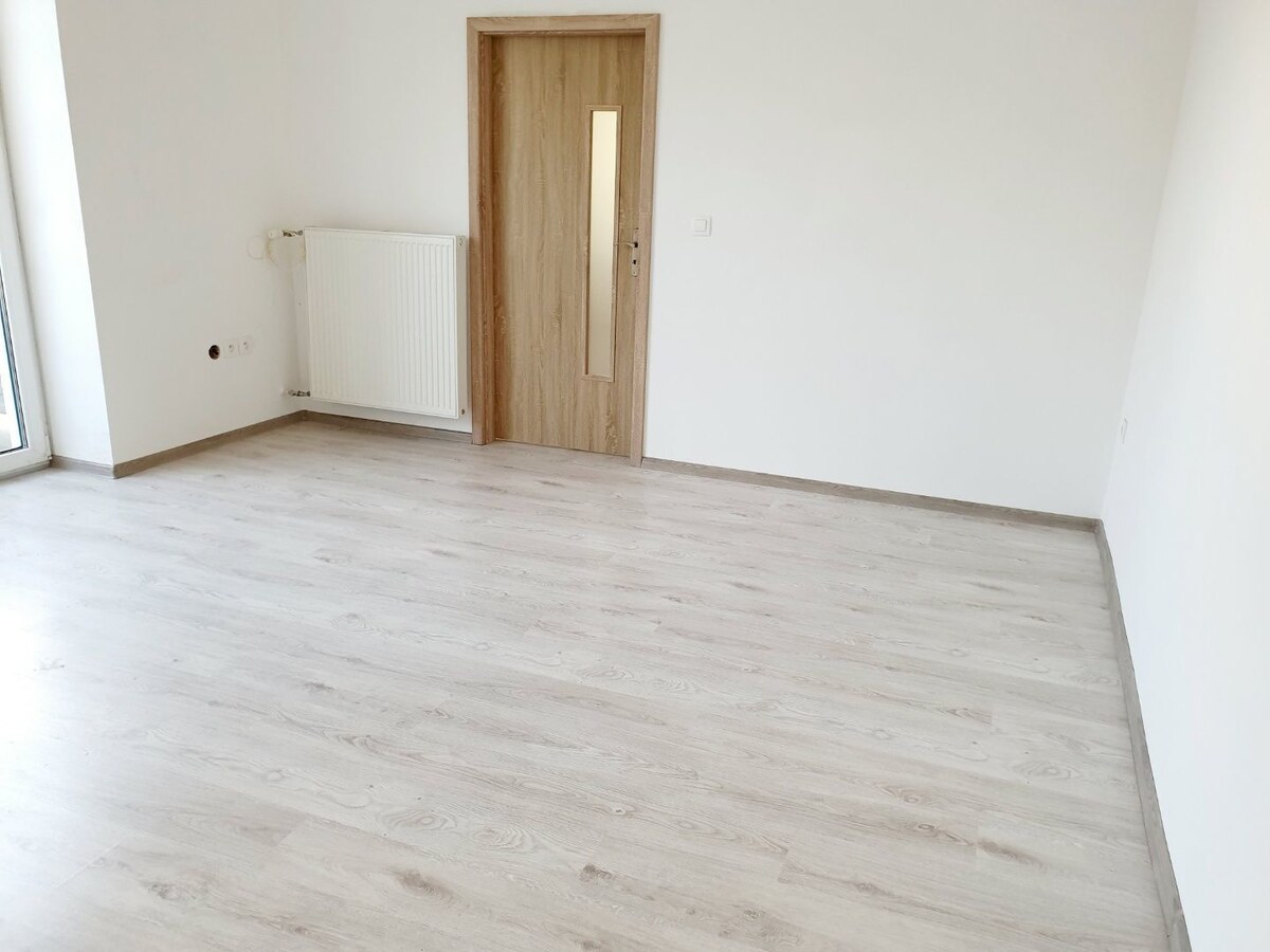 2 izbový byt Bánovce nad Bebravou -PRENÁJOM / BALKON / NOVÁ REKONŠTRUK — foto 4