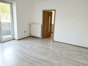 2 izbový byt Bánovce nad Bebravou -PRENÁJOM / BALKON / NOVÁ REKONŠTRUK — foto 3