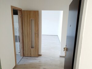 2 izbový byt Bánovce nad Bebravou -PRENÁJOM / BALKON / NOVÁ REKONŠTRUK — foto 5