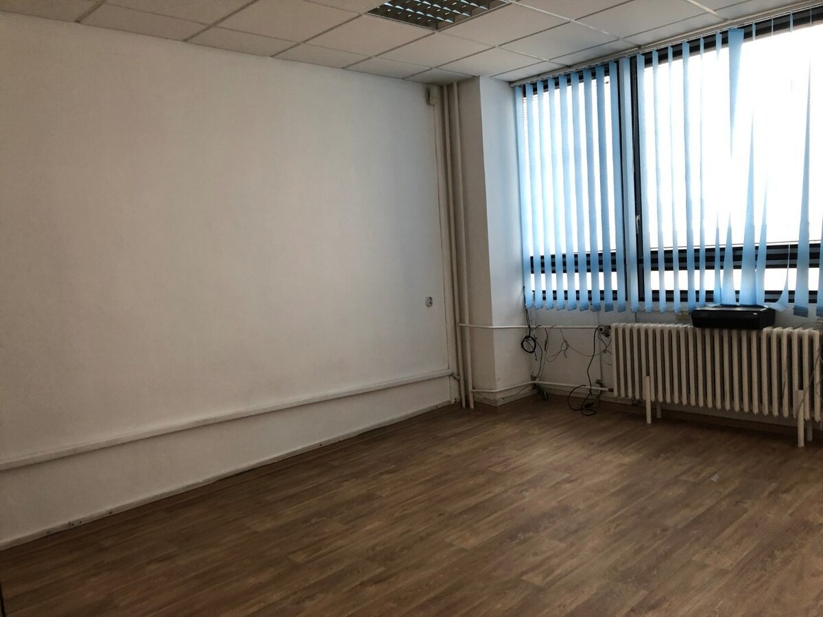 Prenájom kancelácie v centre mesta Považská Bystrica, 23 m2 — foto 4