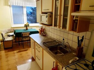 REZERVOVANÉ /3 izbový byt Bánovce nad Bebravou  / STRED  / 72m2 / BALK — foto 3