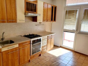 3 izbový byt Bánovce nad Bebravou   / 72m2 / DUBNIČKA / BALKÓN — foto 1