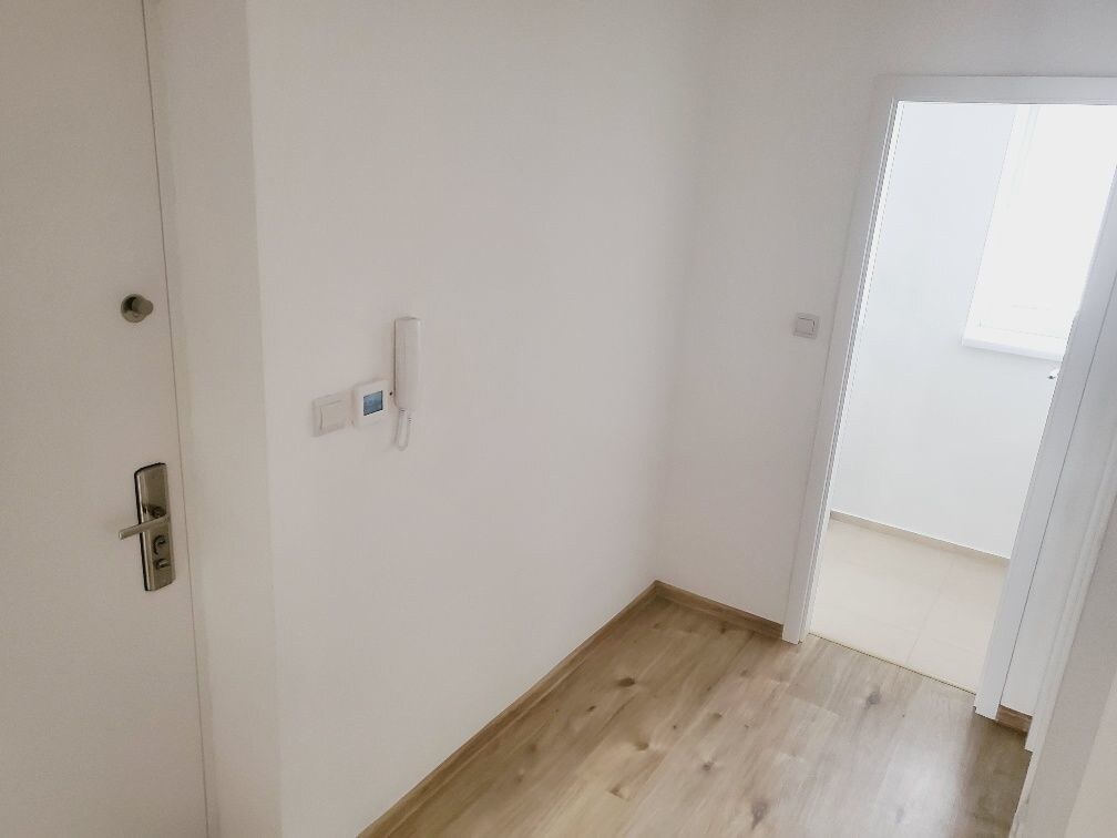 2 izbový  byt  Bánovce nad Bebravou, CENTRUM, 67 m2 , PIVNICA — foto 5