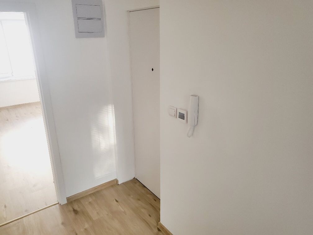 2 izbový  byt  Bánovce nad Bebravou, CENTRUM, 67 m2 , PIVNICA — foto 7
