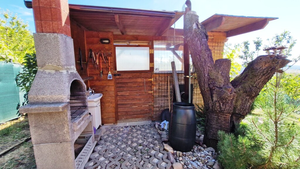 Záhradná chata s príslušenstvom a pozemkom 402 m2 - Nové Mesto n/V — foto 21