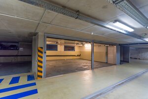 Na prenájom 2-garáž, 42 m², v garážovom dome, Cintorínska ul., ihneď — foto 1