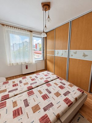 PRENÁJOM | 3-IZBOVÝ BYT | 80 m² | 2 BALKÓNY | ZARIADENÝ | CENTRUM I — foto 4