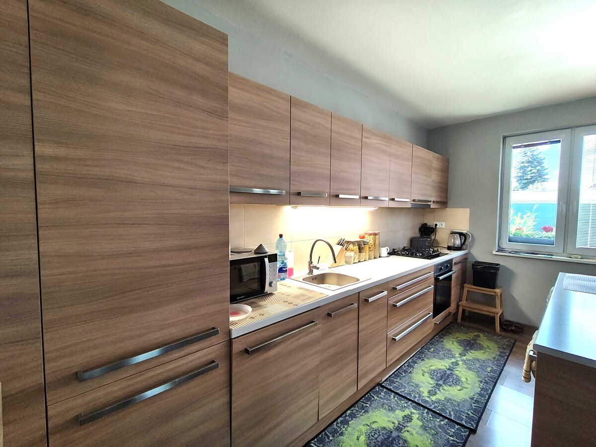 NOVOSTAVBA 4 IZB. RODINNÉHO DOMU S VEĽKÝM POZEMKOM A GARÁŽOU. — foto 9