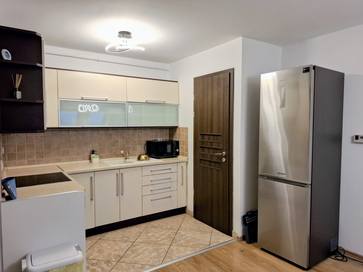 PRENAJATÉ ****  MODERNE ZARIADENÝ 3 IZB. BYT S TERASOU — foto 2
