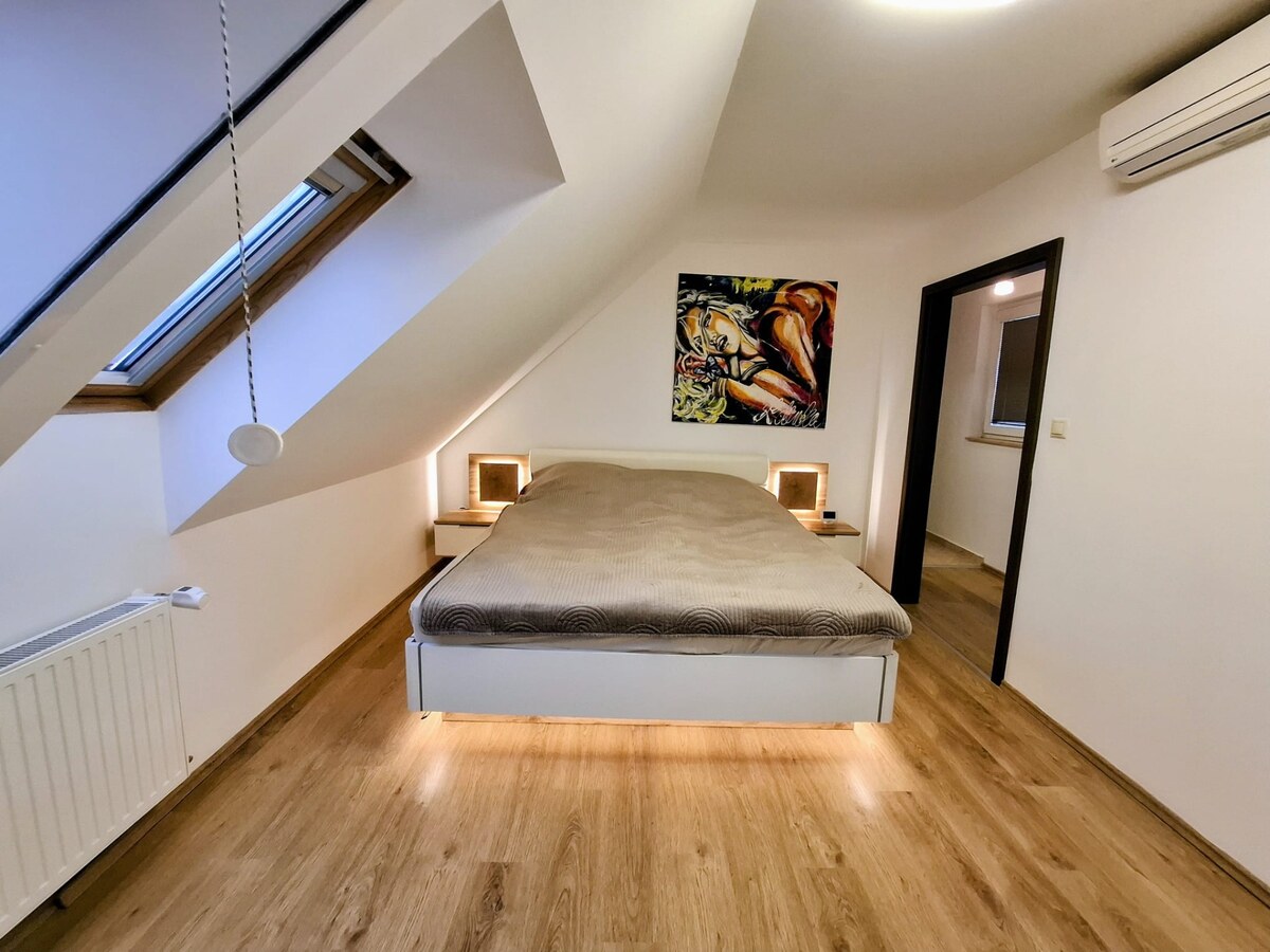 PRENAJATÉ ****  MODERNE ZARIADENÝ 3 IZB. BYT S TERASOU — foto 9