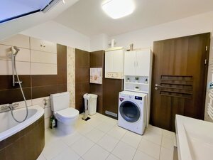 PRENAJATÉ ****  MODERNE ZARIADENÝ 3 IZB. BYT S TERASOU — foto 15