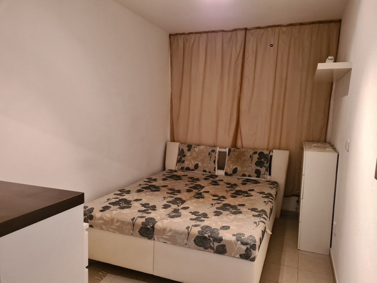 PREDANÉ ** PRIESTRANNÝ 1,5 IZB. BYT S PEKNÝM VÝHĽADOM NA ZELEŇ — foto 6