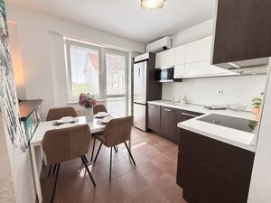 KOMPLETNE ZARIADENÝ PRIESTRANNÝ 1,5 IZB. BYT S BALKÓNOM A GARÁŽOU. — foto 3