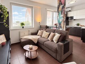 KOMPLETNE ZARIADENÝ PRIESTRANNÝ 1,5 IZB. BYT S BALKÓNOM A GARÁŽOU. — foto 7