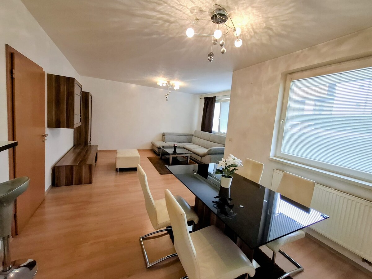 PRIESTRANNÝ 3 IZB. BYT VO VYHĽADÁVANEJ LOKALITE NA KOLIBE S PARKOVANIM — foto 3