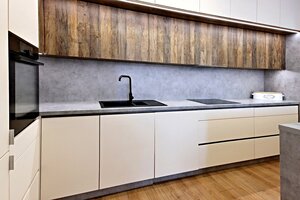 Zariadený slnečný 3 izbový byt + klíma + 16m2 loggia + parkovacie miesto + kobka — foto 4