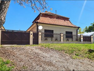 Na predaj starší rodinný dom s krásnym pozemkom Hurbanovo ! — foto 4