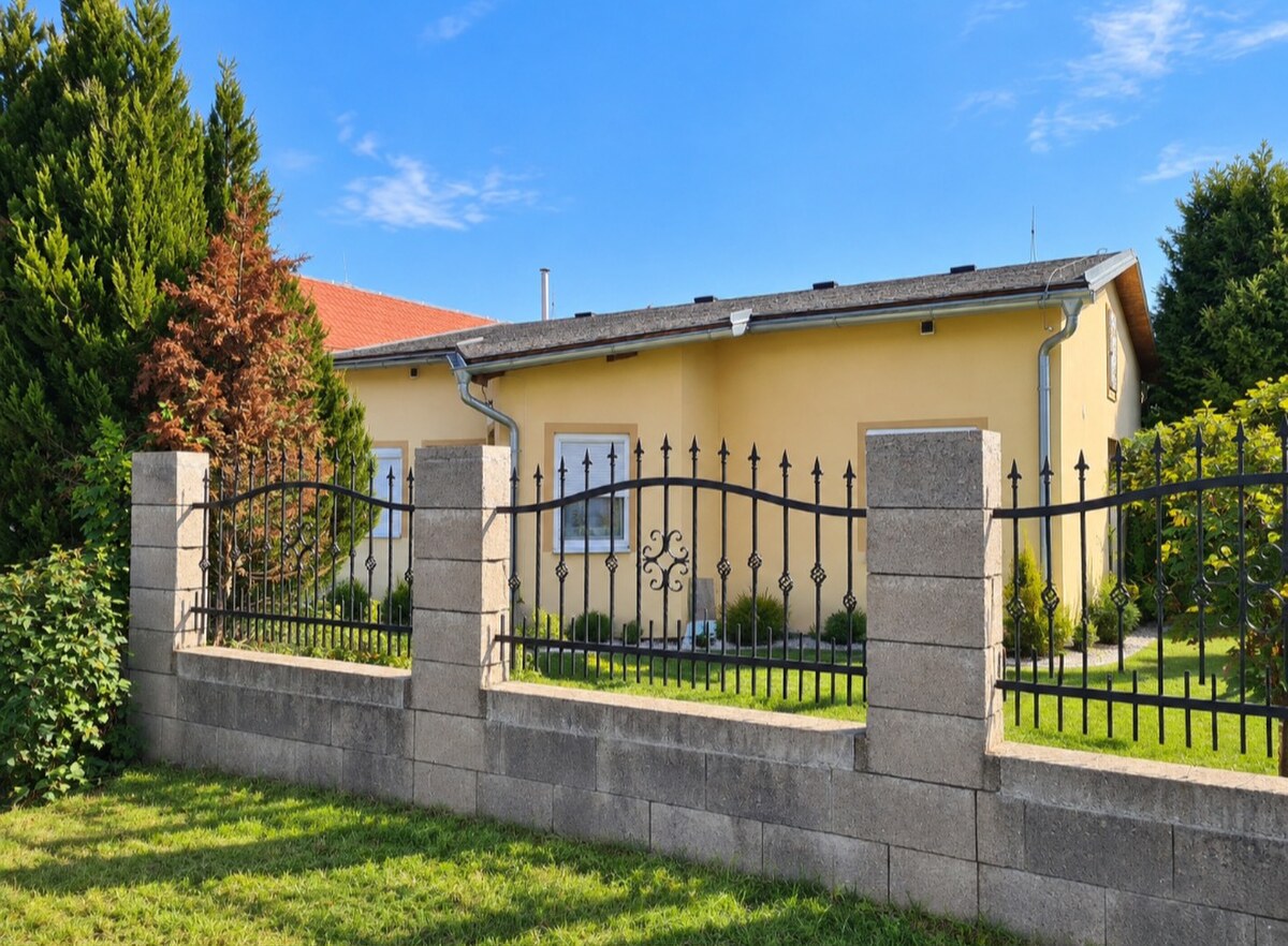 Na predaj rodinný dom s krásnym rozsiahlym pozemkom Martovce! — foto 3