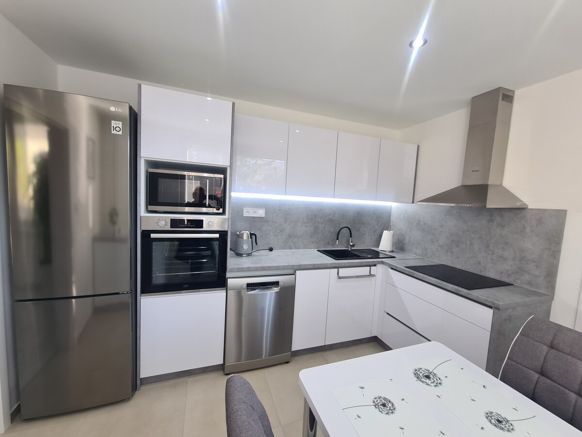 Na prenájom 2izb.štýlový byt v centre mesta Nové Zámky ! — foto 8