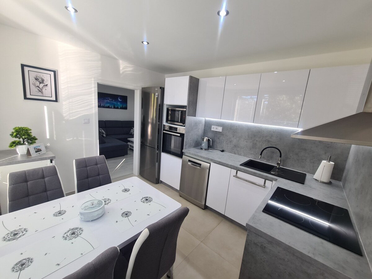 Na prenájom 2izb.štýlový byt v centre mesta Nové Zámky ! — foto 9