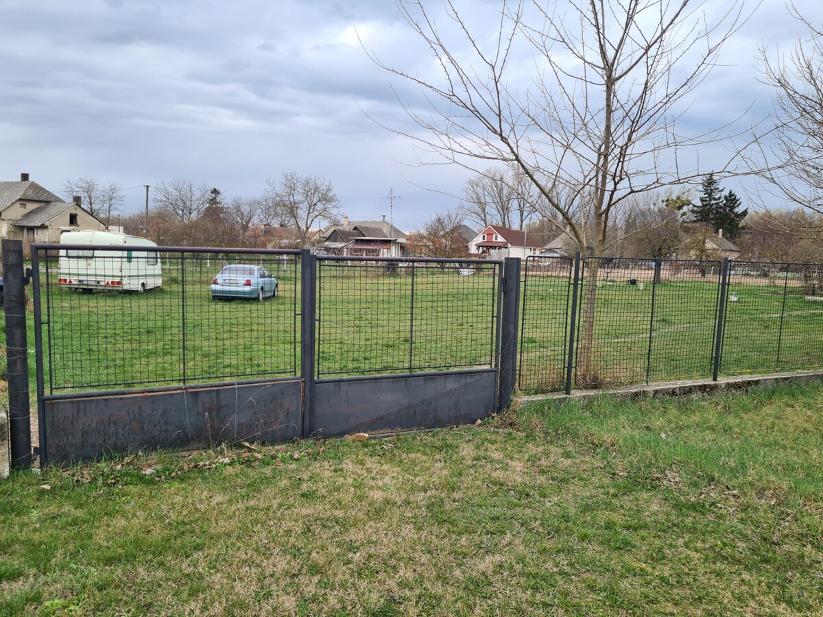 Na predaj udržiavaný pozemok Veľké Kosihy ! — foto 3
