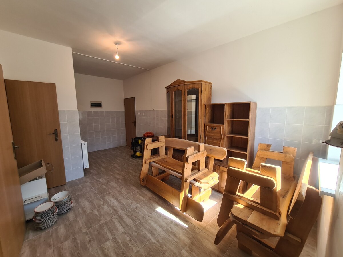 Na predaj veľký rodinný dom s rozsiahlym pozemkom Svätý Peter ! — foto 13