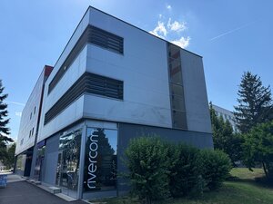 MODERNÉ Kancelárie v centre mesta Komárno — foto 3