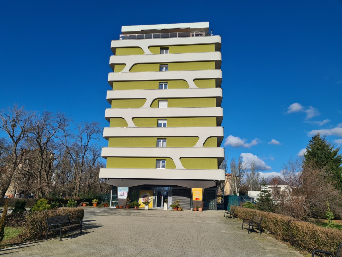 Reprezentatívny 2 izb.byt na prenájom SOHO TOWER Komárno ! — foto 2