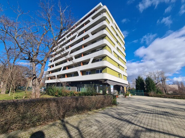 Reprezentatívny 2 izb.byt na prenájom SOHO TOWER Komárno !