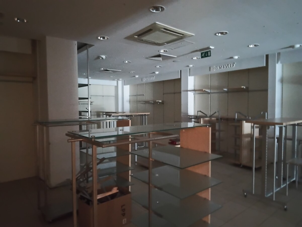 Prenájom obchodných priestorov v centre mesta Komárno — foto 3