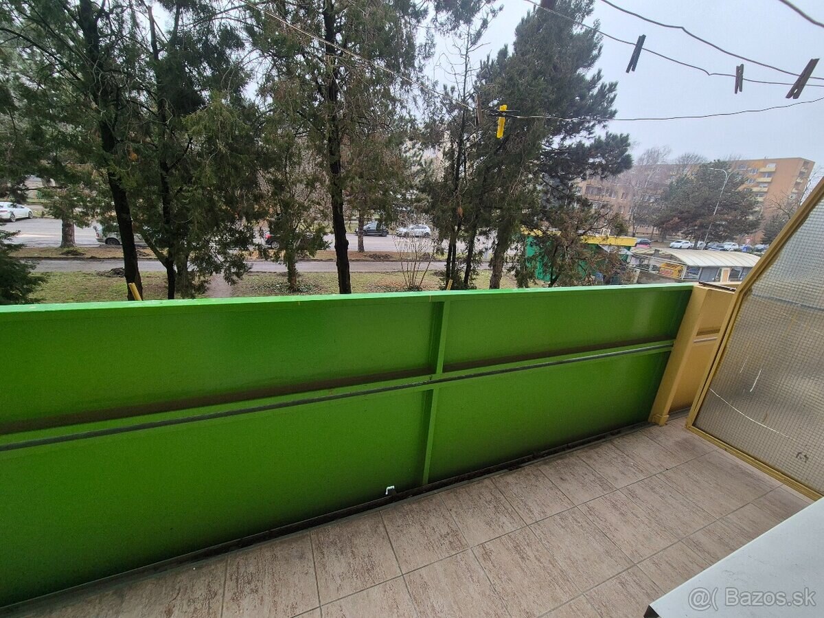 Na predaj veľká garsónka s balkónom Komárno! — foto 9