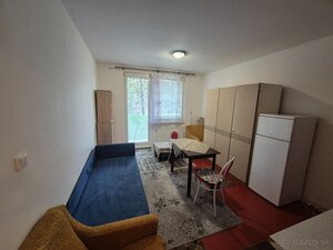 Na predaj veľká garsónka s balkónom Komárno! — foto 3