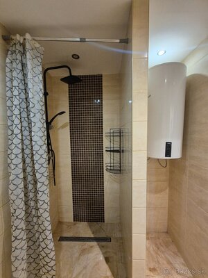 Na predaj 3 izbový tehlový byt Komárno ! — foto 3