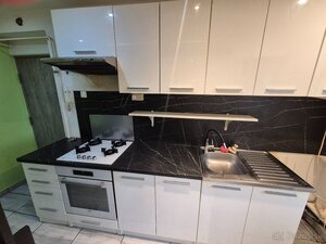 Na predaj 3 izbový tehlový byt Komárno ! — foto 4