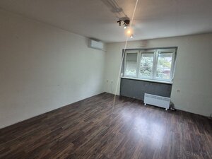 Na predaj 3 izbový tehlový byt Komárno ! — foto 7