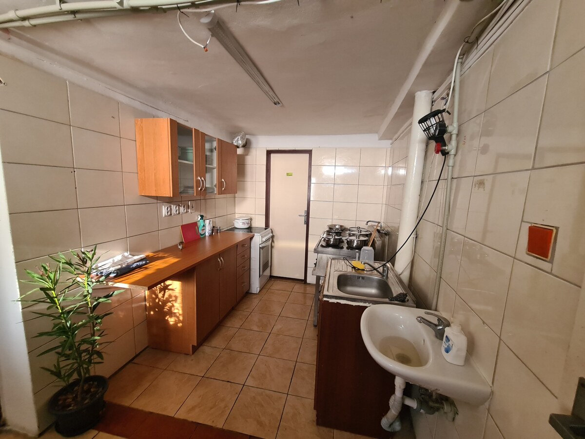 Na predaj rodinný dom - podnikanie Kravany nad Dunajom ! — foto 12