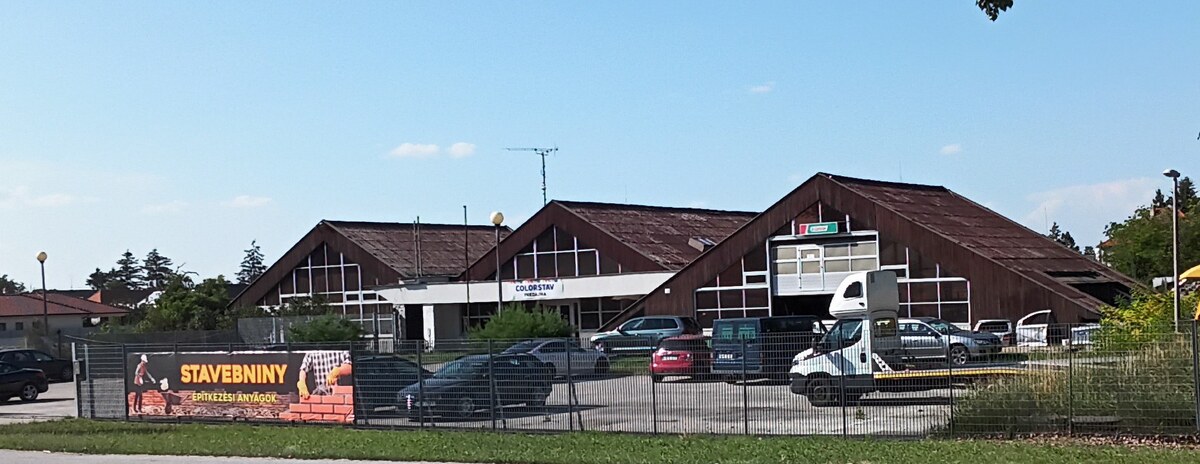 Na predaj prevádzkové priestory Zlatná na Ostrove — foto 4