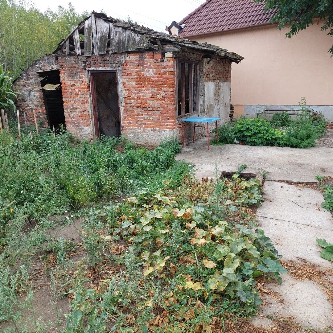 Netradičný rodinný dom – „kaštieľ“ v obci Neded. — foto 15