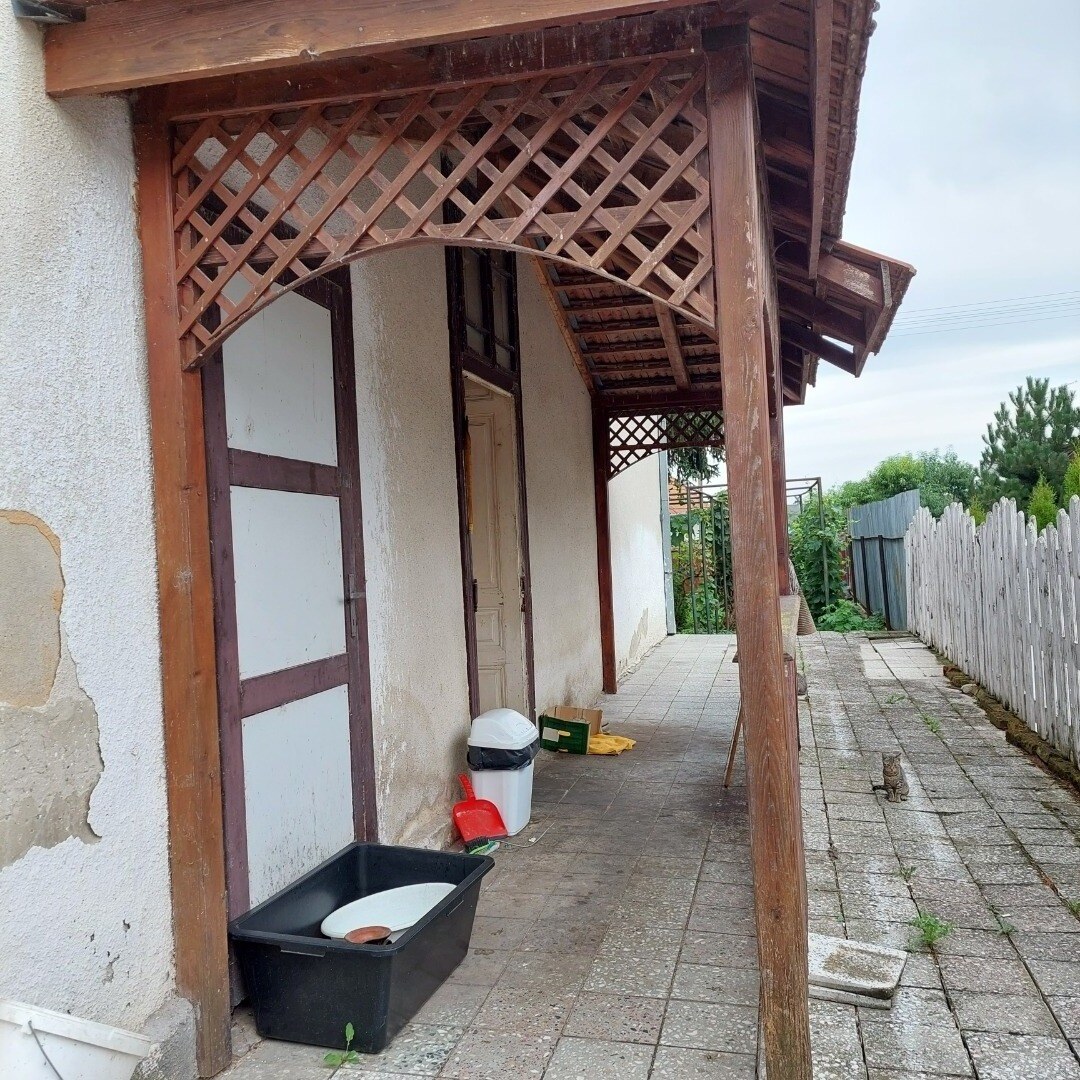 Netradičný rodinný dom – „kaštieľ“ v obci Neded. — foto 16