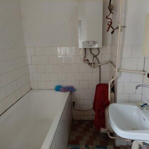 Netradičný rodinný dom – „kaštieľ“ v obci Neded. — foto 10
