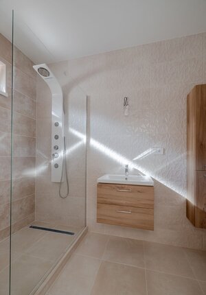 5 i nadštandardný rodinný dom s výhľadom na jazero - Trnovec n/Váhom — foto 7