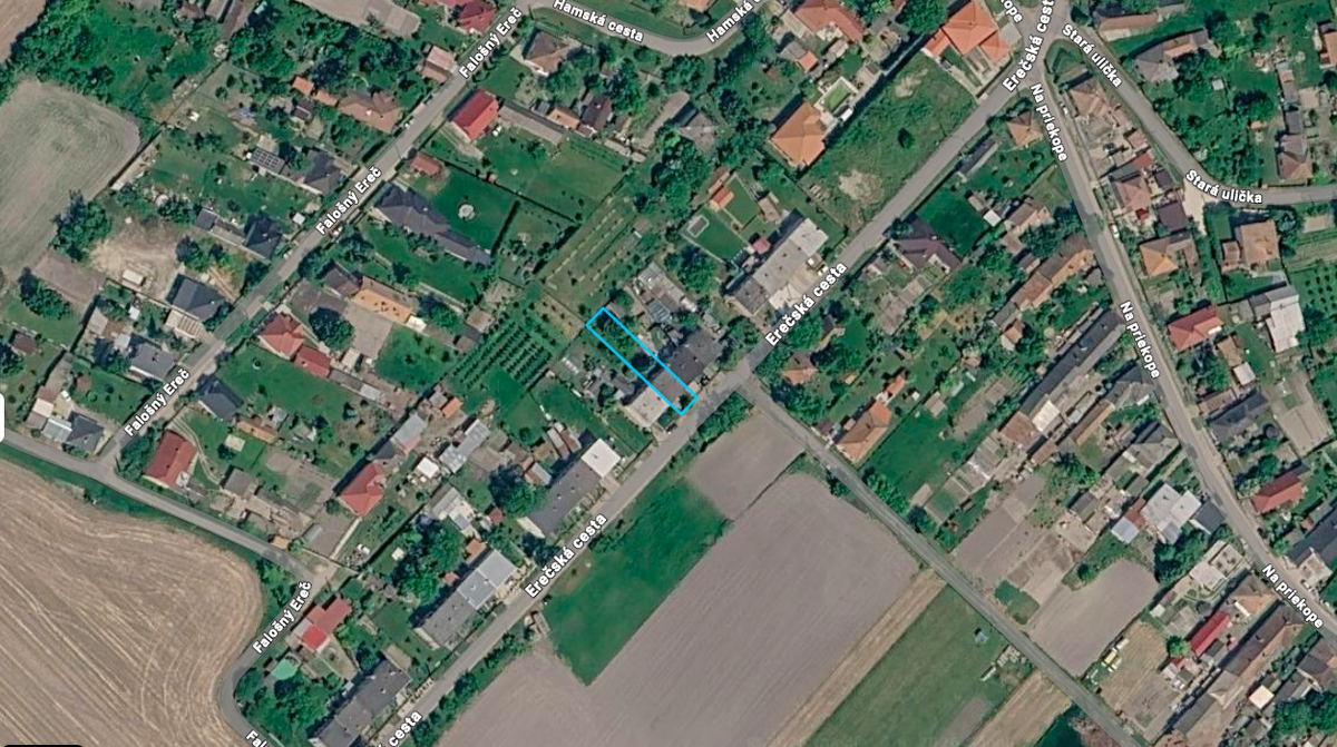 Kvalitný dom s pozemkom v radovej zástavbe - Číčov — foto 10